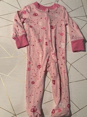 Under Armour Pink Footed One-Piece Pajamas with Dot & Star Print